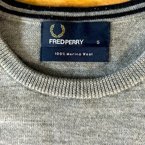 Lightweight 100% merino wool light grey colour